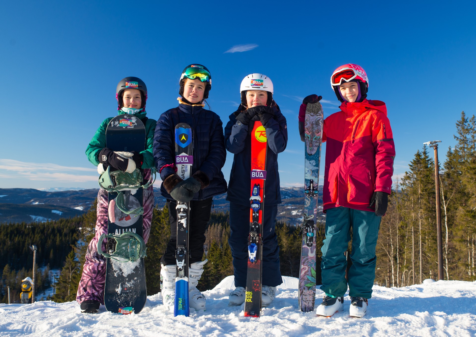 Fire barn med snowboard